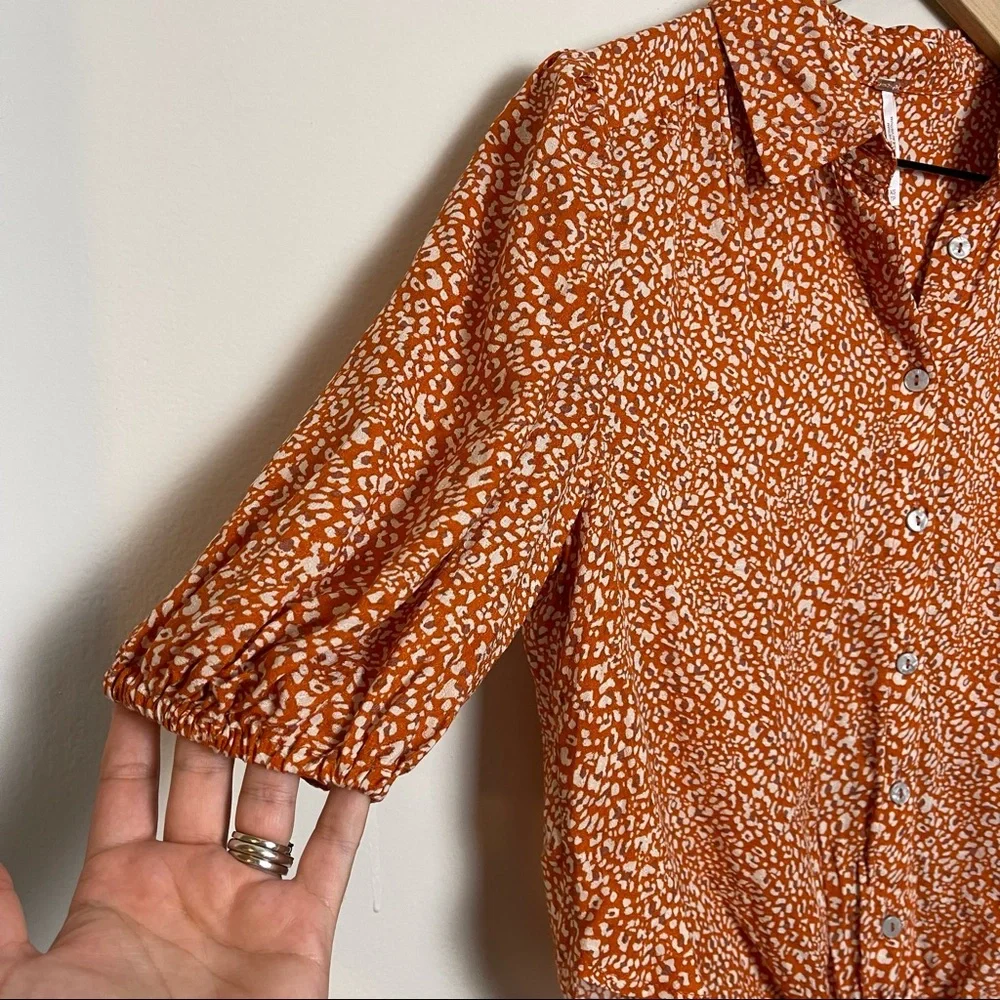NWT FREE PEOPLE- Celia Printer Short Sleeve Blouse Rust Combo